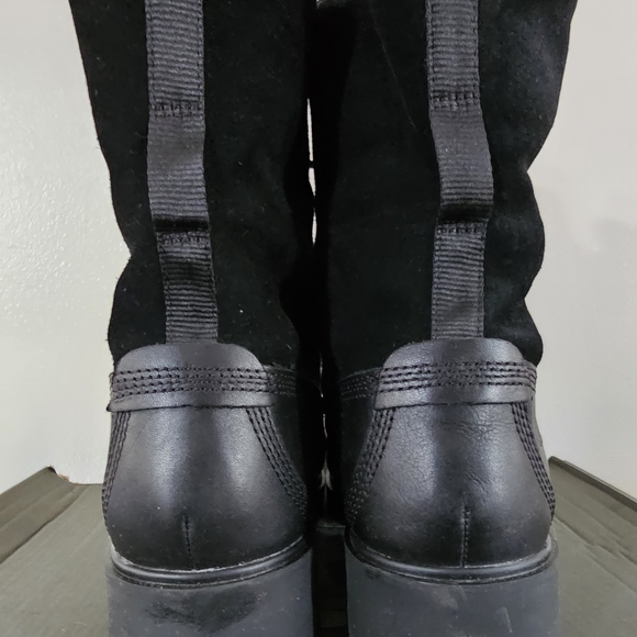 New In Box Woman's Timberland Black Fleece Lined Winter Boots.  Size 8B - Picture 6 of 15